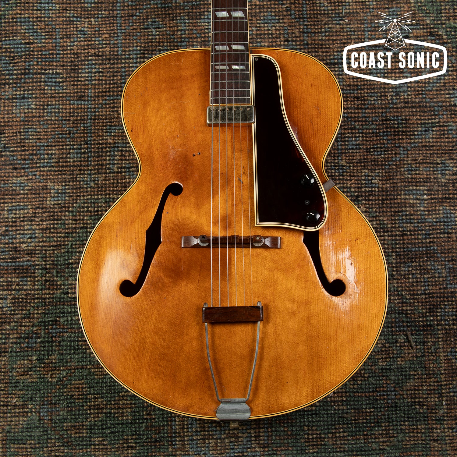 1944 Gibson L-7 Archtop Hollowbody w/Kent Armstrong pickup, Hard case