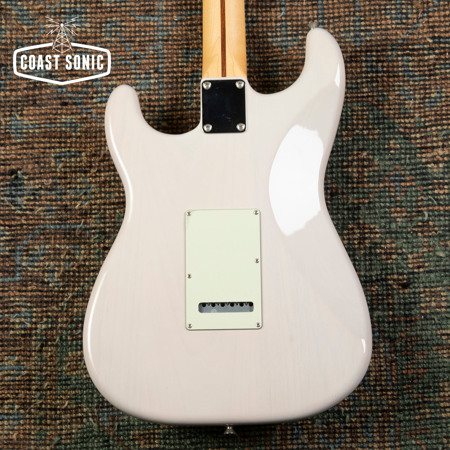 2022 Fender Hybrid II 60s Stratocaster Made in Japan Transparent Blond