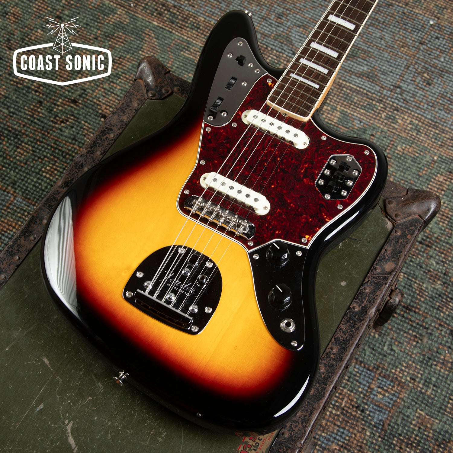 2023 Fender Traditional Late 60s Jaguar Made in Japan w/ case