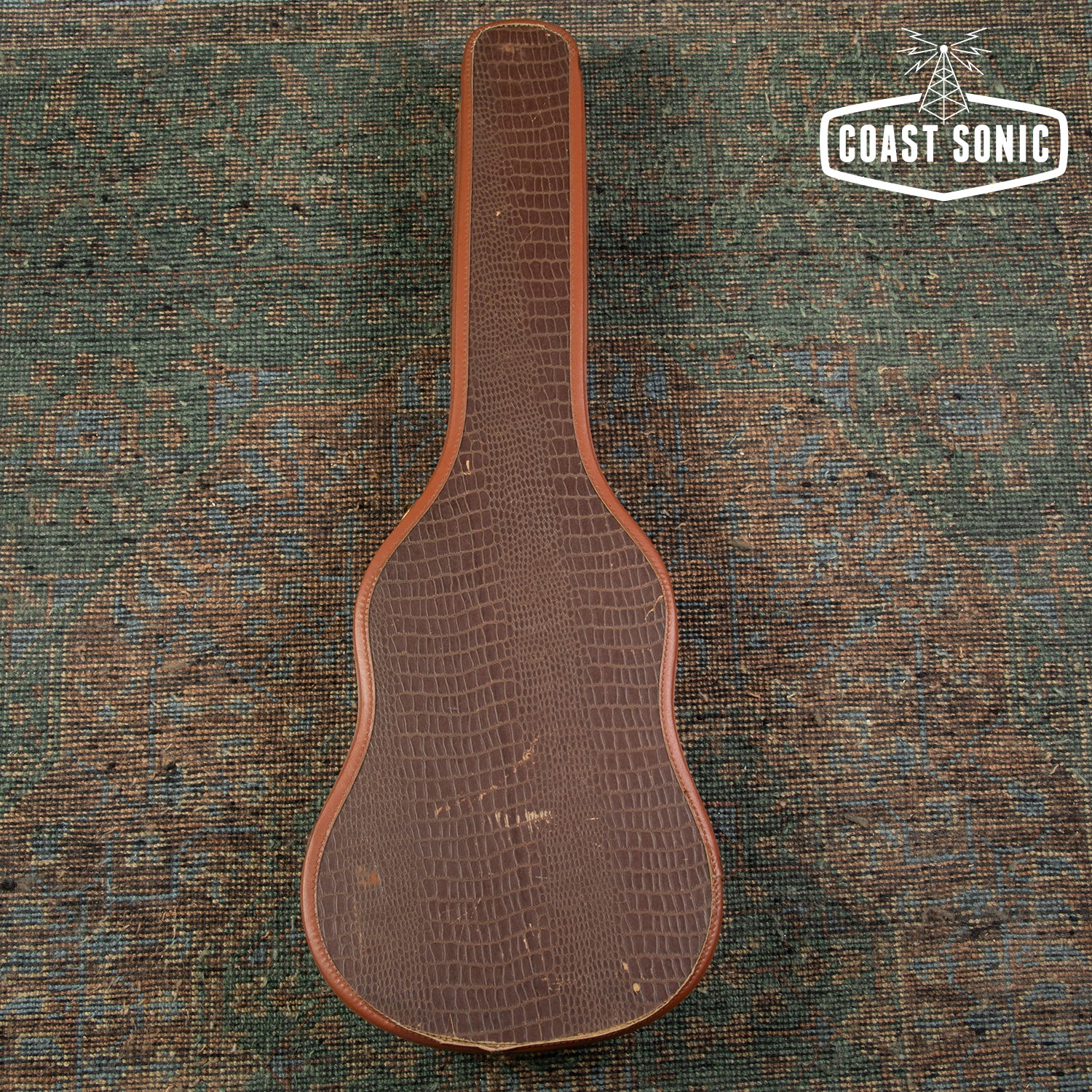 1967 Gibson LG-1 Acoustic Guitar with original Chipboard Alligator Cas