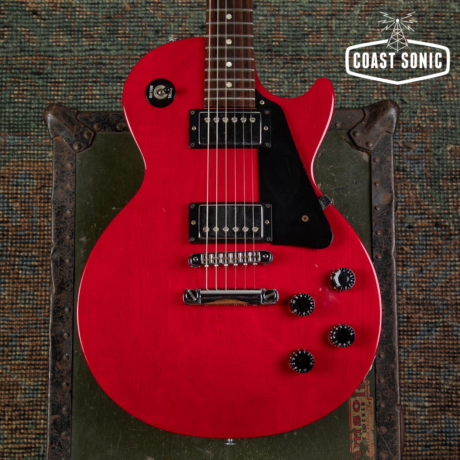 ギター : Gibson Les Paul : 2001 with red case 2001 Gibson Les Paul Studio Transparent Cherry Yamano Music Limited Ed