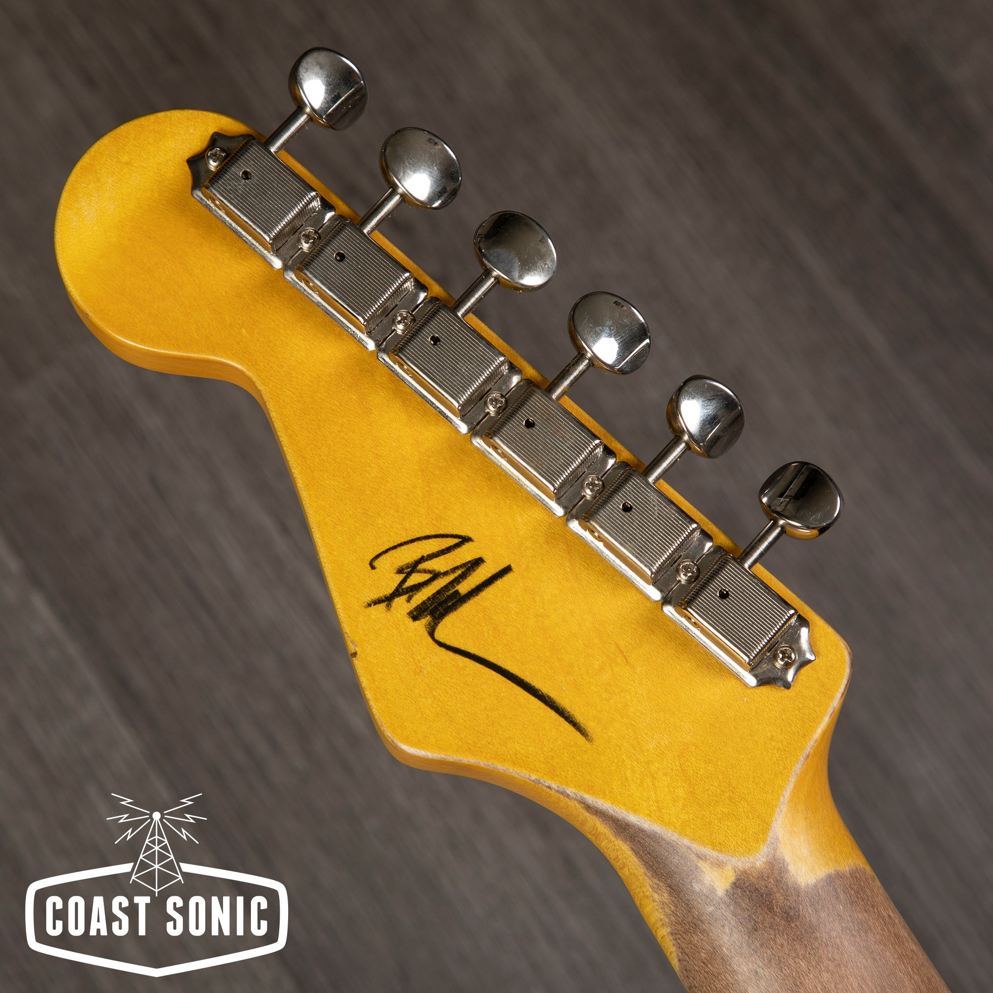 Nash Guitars S-57 desert sand