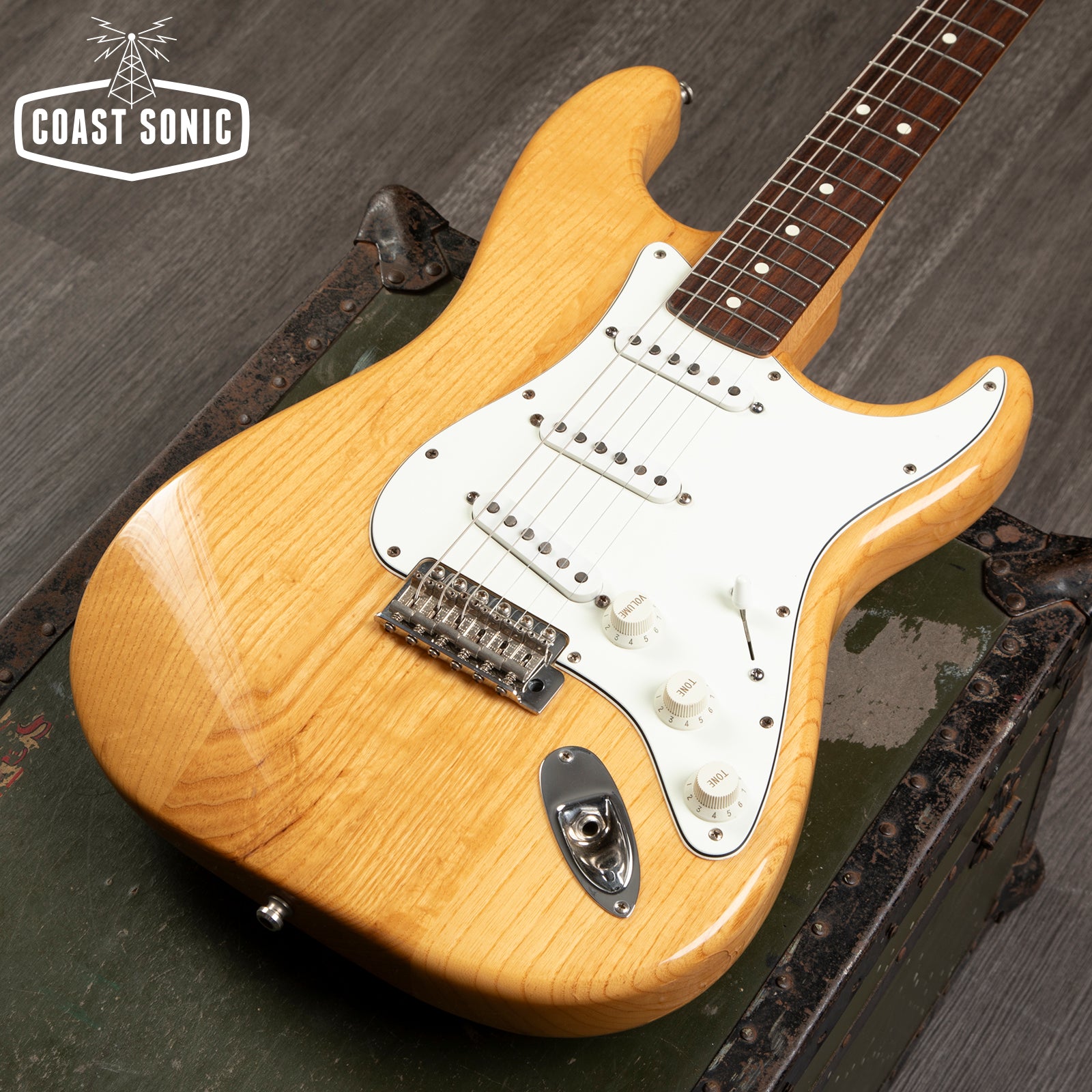 1999 Fender Classic 70's Stratocaster - Natural