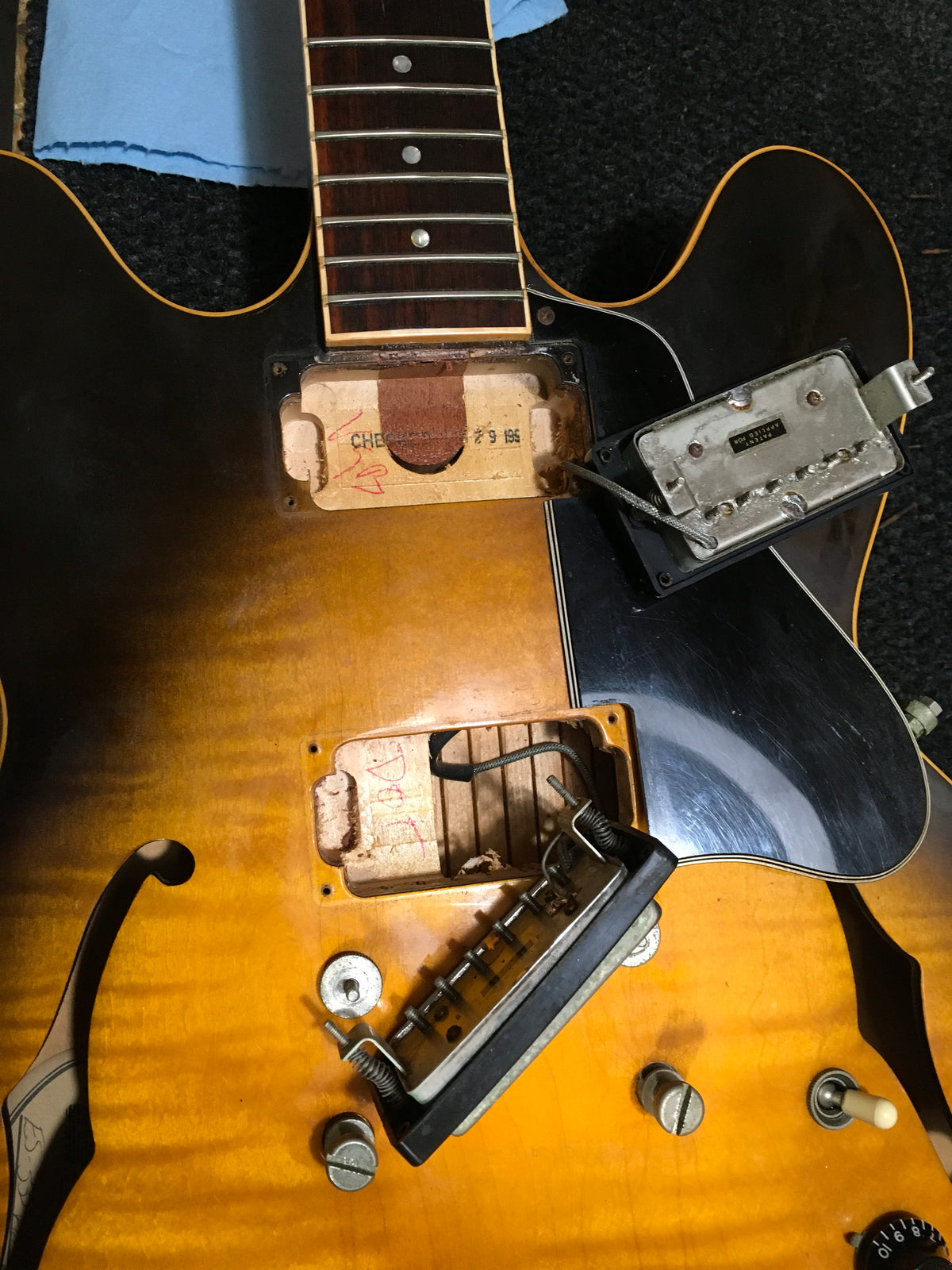 1993 Gibson ES-335 Dot Semi-Hollow Guitar Vintage Sunburst w/case