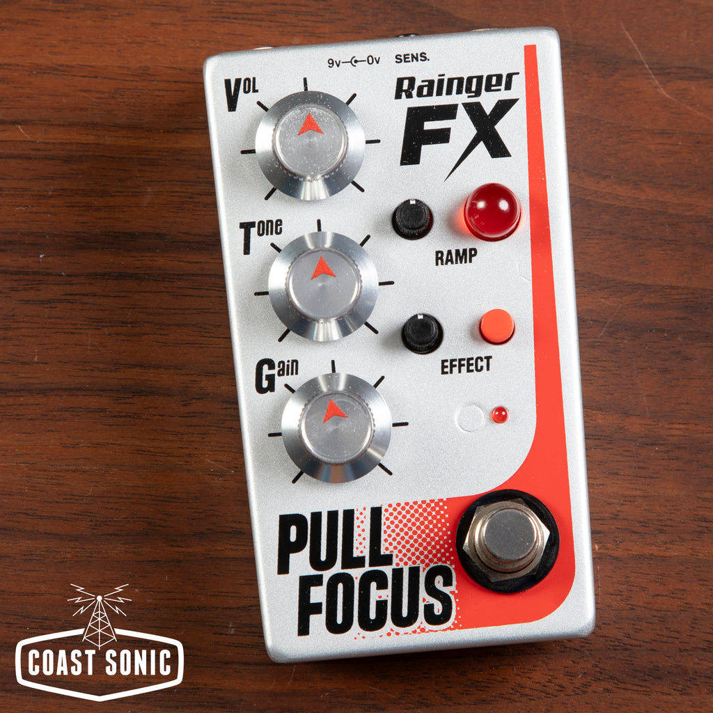 Rainger FX Pull Focus high-gain analog distortion, reverb & chorus