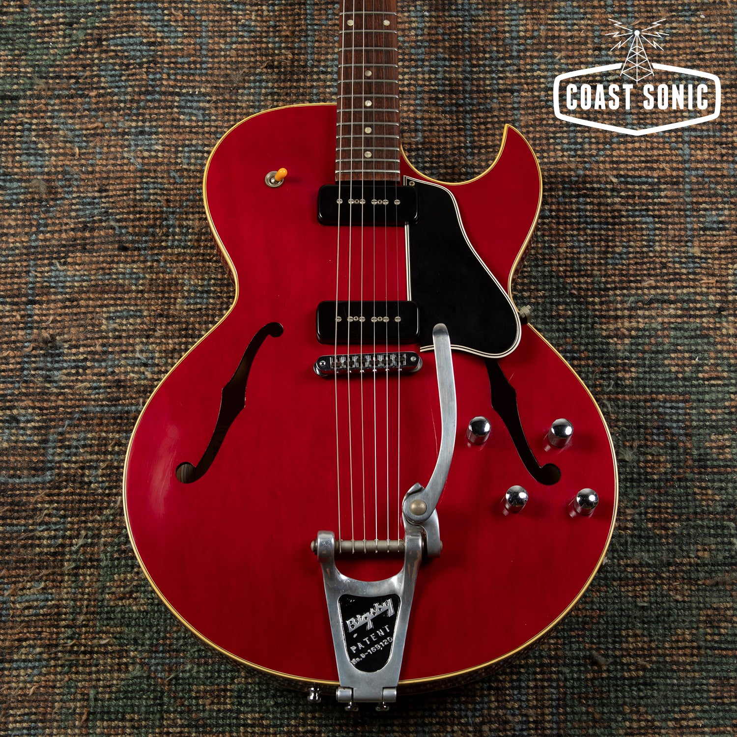 1992 Gibson ES-135 Semi-Hollow Body with added Bigsby, Hard Case