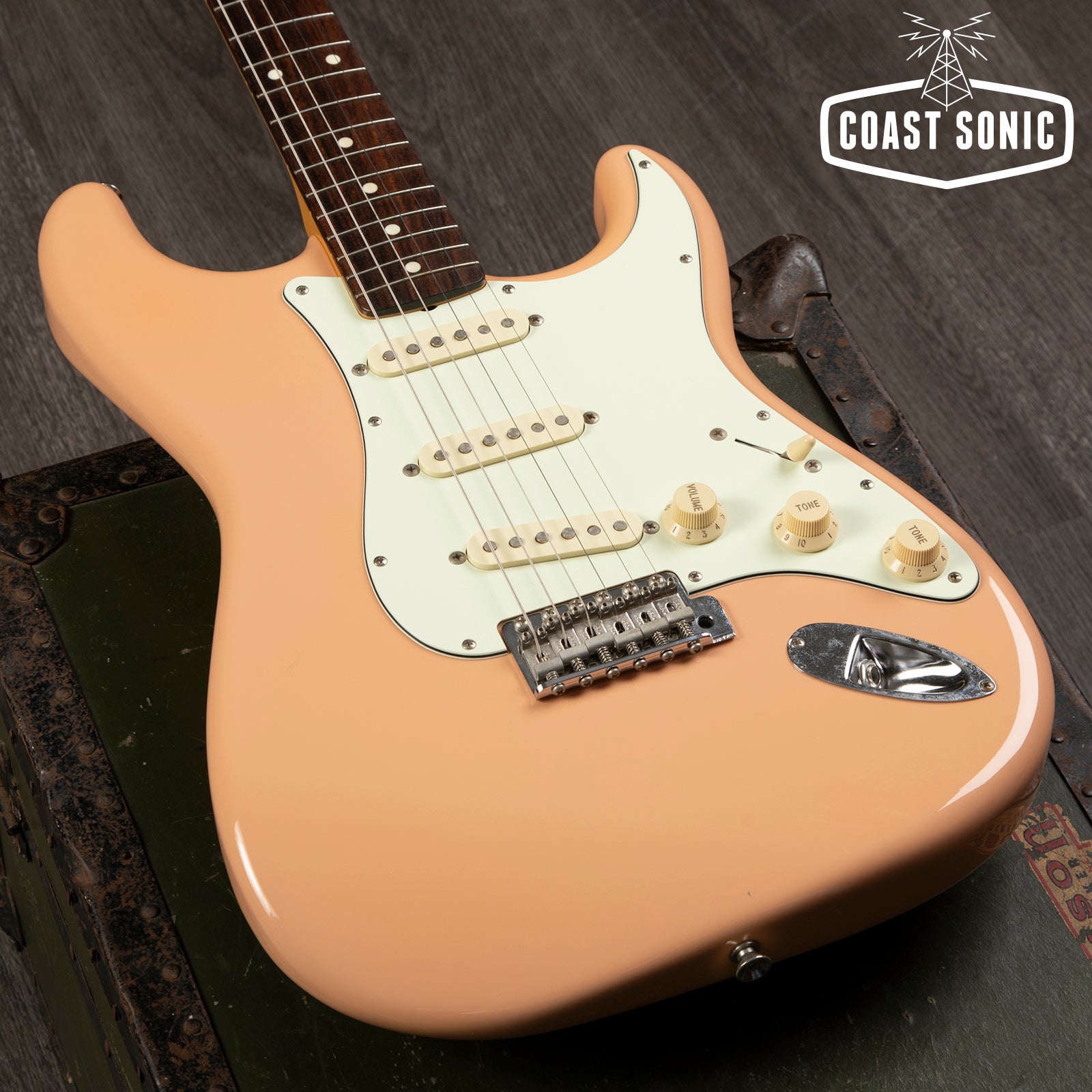 2016 Fender '62 RI Stratocaster Classic '60s Made in Japan - Shell Pink