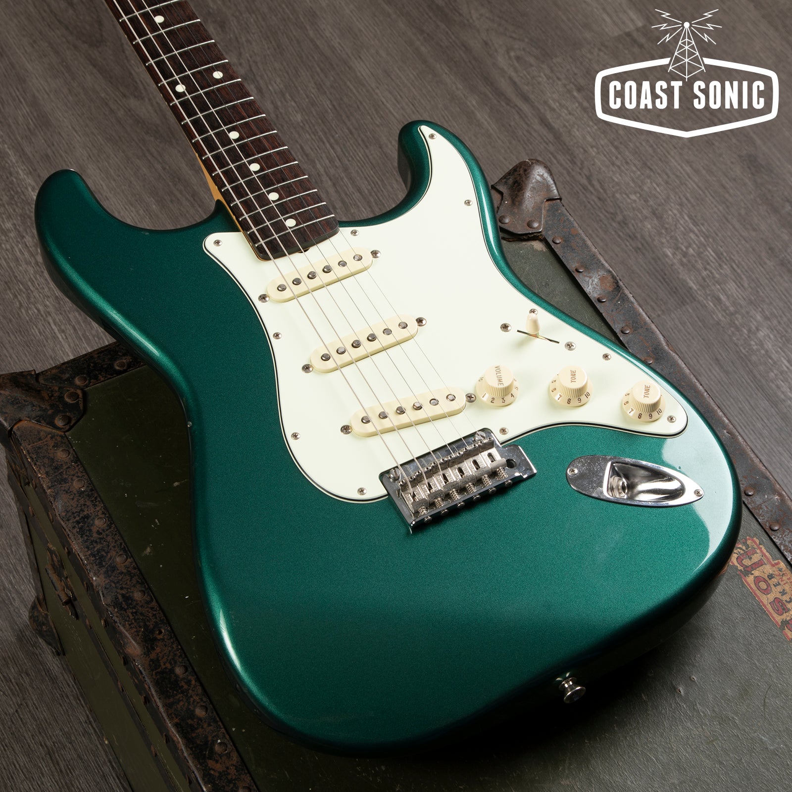 2017 Fender Hybrid 60's Stratocaster made in Japan -Sherwood Green Metallic