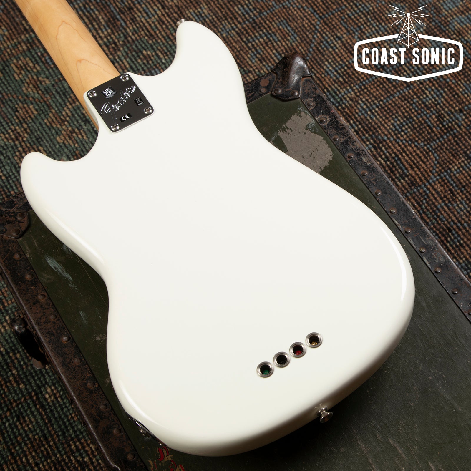 2022 Fender American Performer Mustang Bass - Arctic White