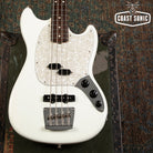 2022 Fender American Performer Mustang Bass - Arctic White