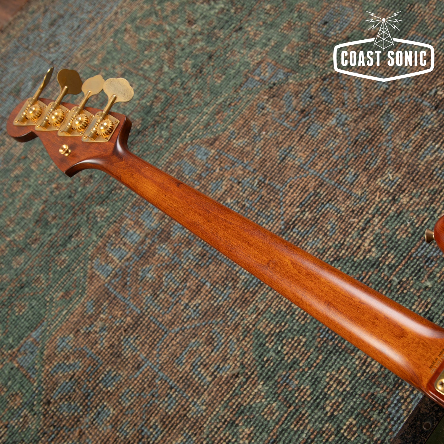 1993 Fender Order Made '62 Reissue Jazz Bass '62 Walnut Lacquer finish