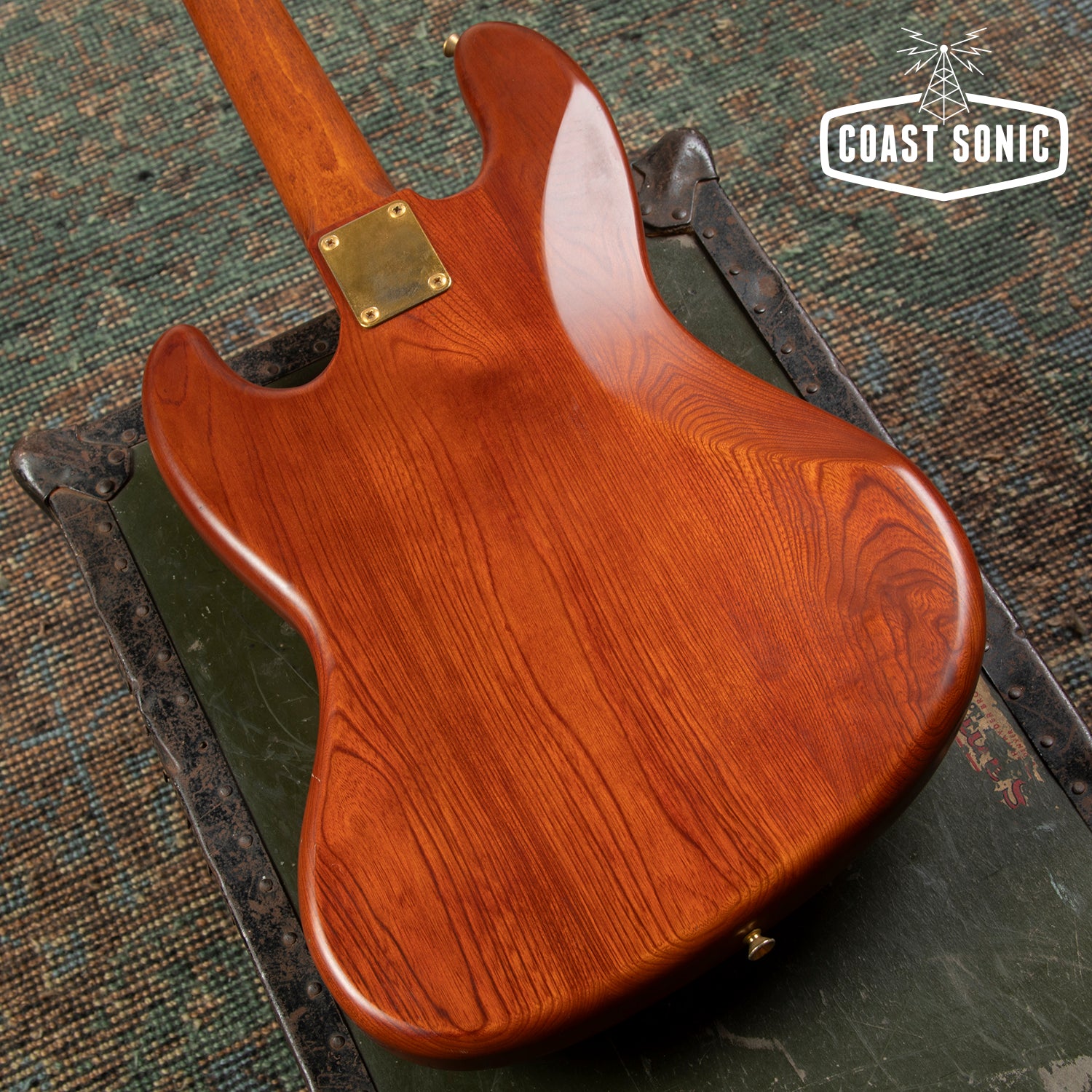 1993 Fender Order Made '62 Reissue Jazz Bass JB62-65 WAL Walnut Lacque