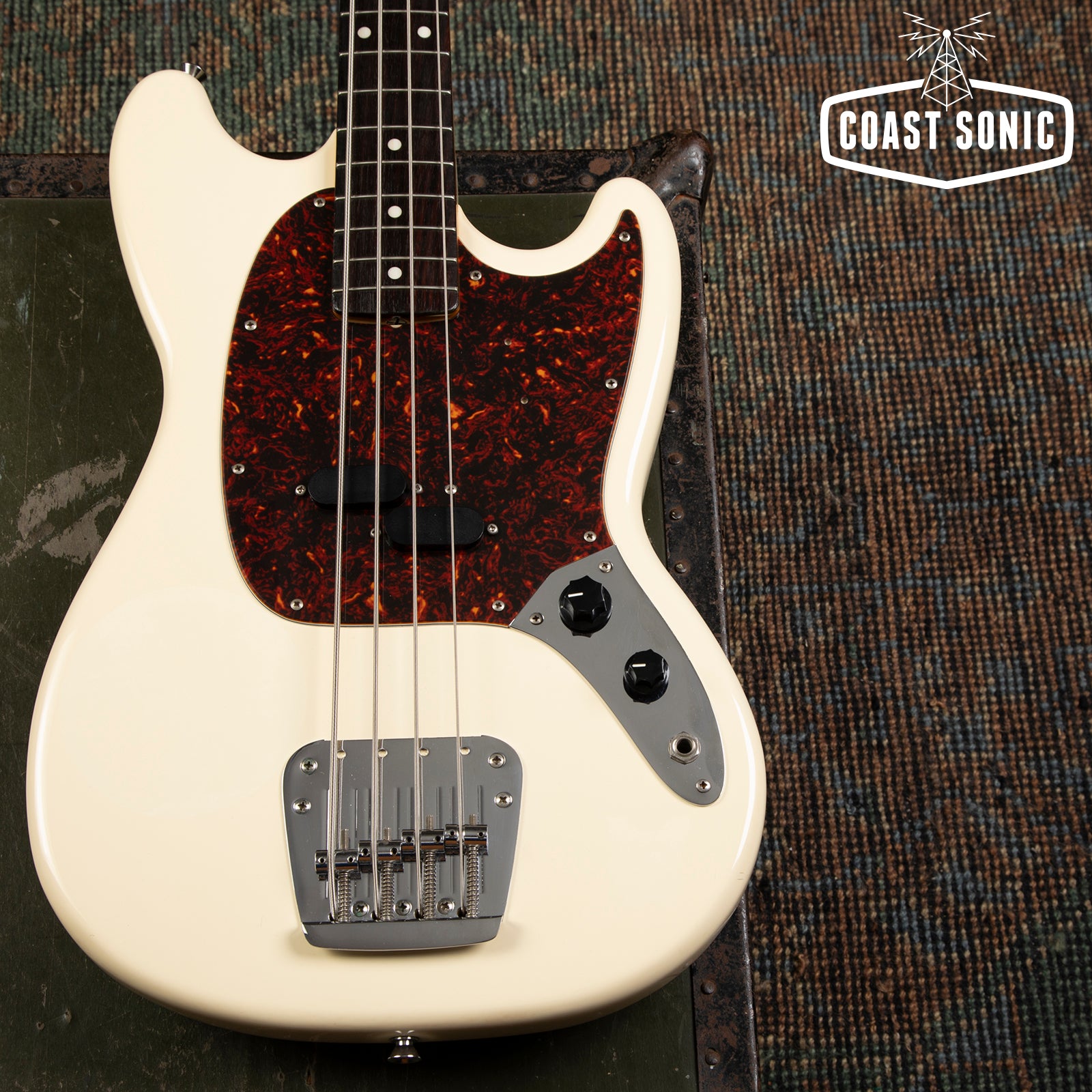 1999 Fender '66 Reissue Mustang Bass Crafted in Japan