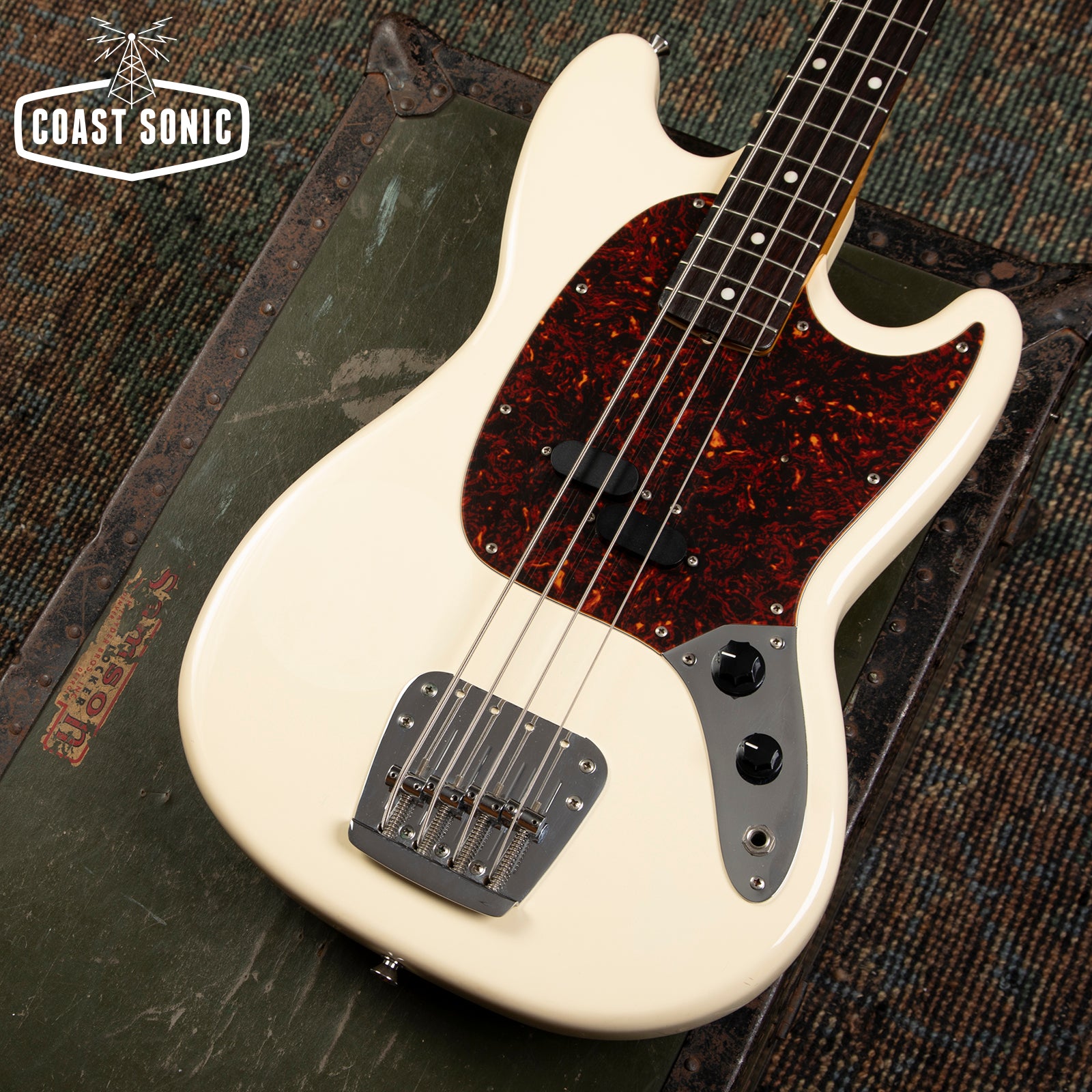 1999 Fender '66 Reissue Mustang Bass Crafted in Japan