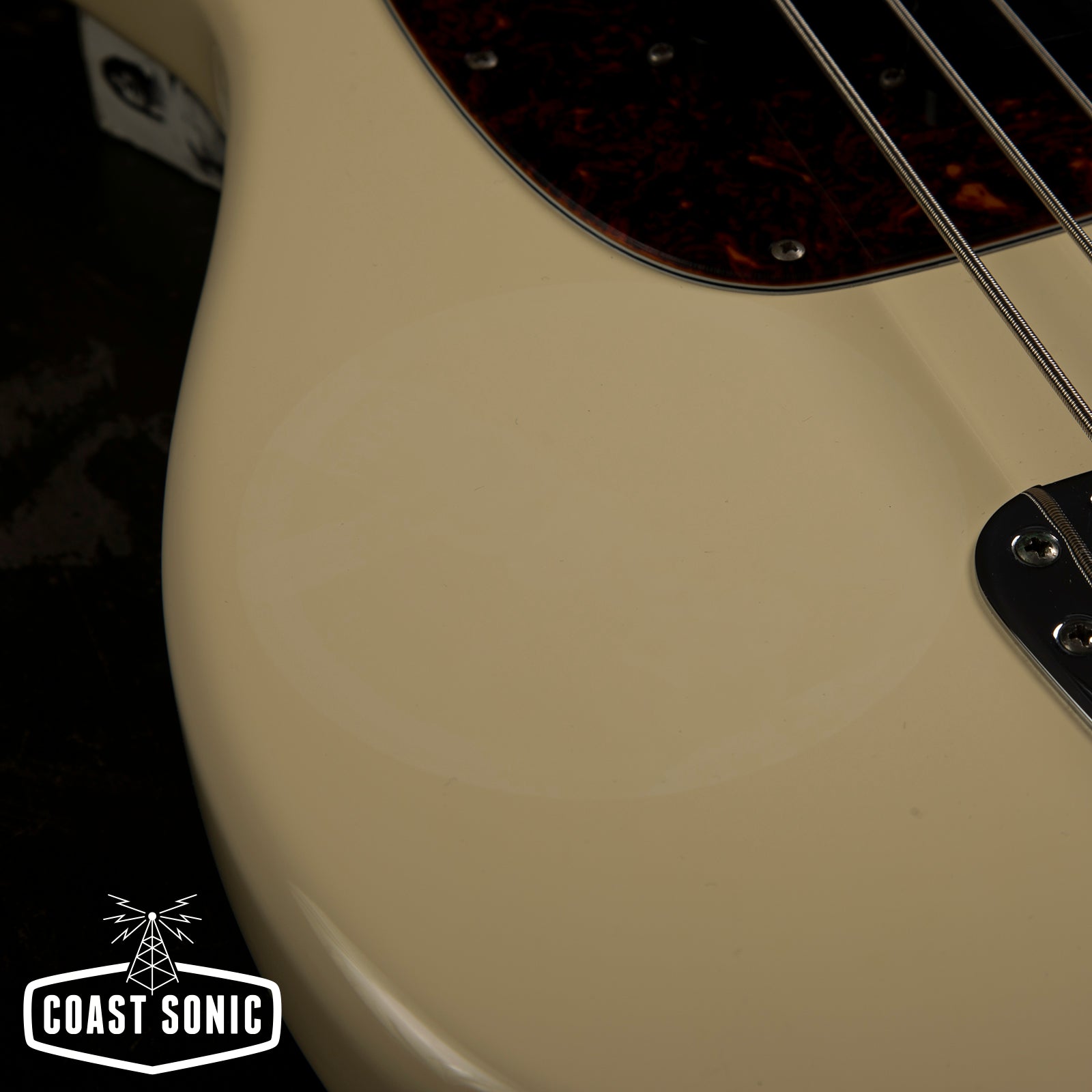 1999 Fender '66 Reissue Mustang Bass Crafted in Japan