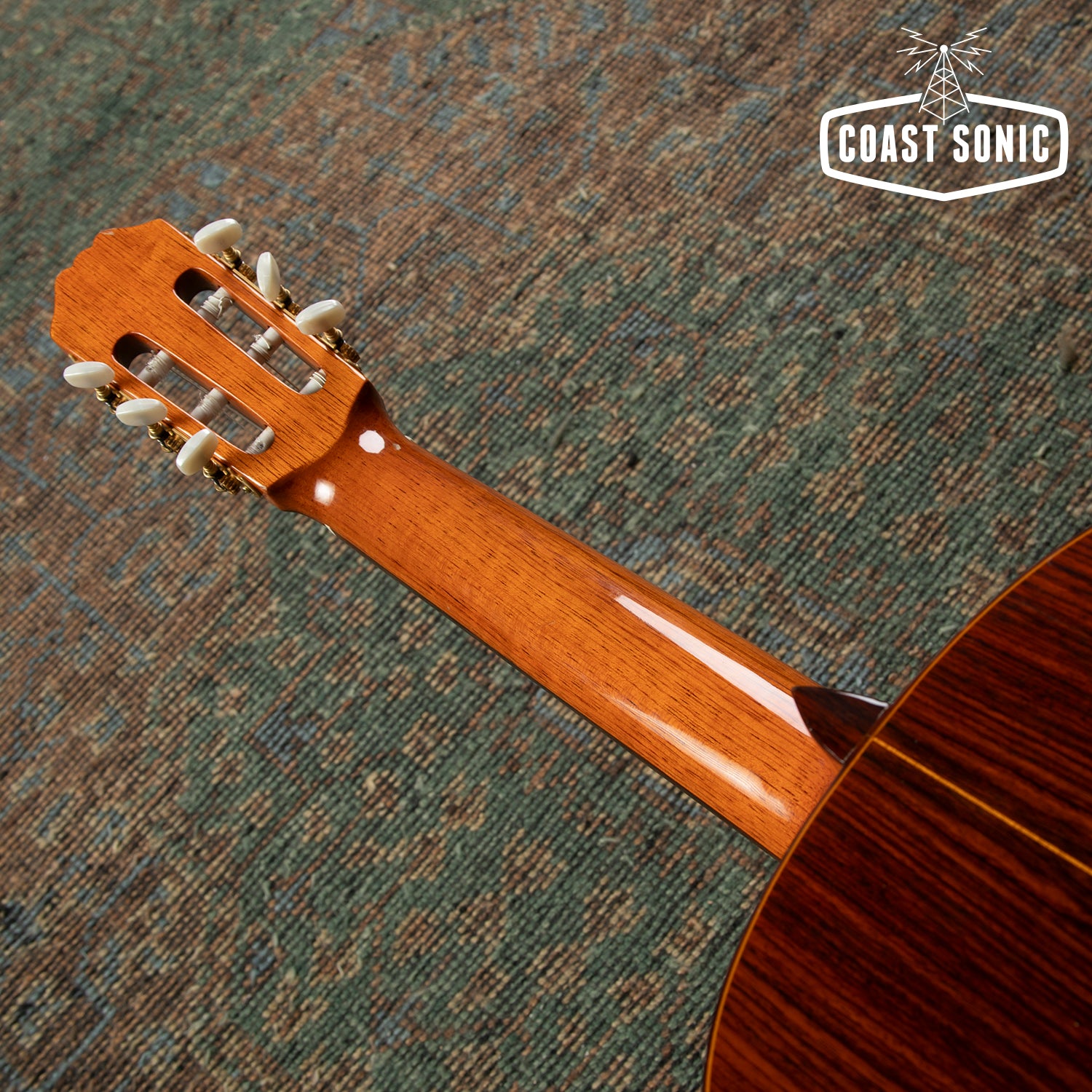 Aria AC50 Concert Classical Guitar made in Spain w/hard case Aria AC50 Concert Classical Guitar made in Spain w/hard case