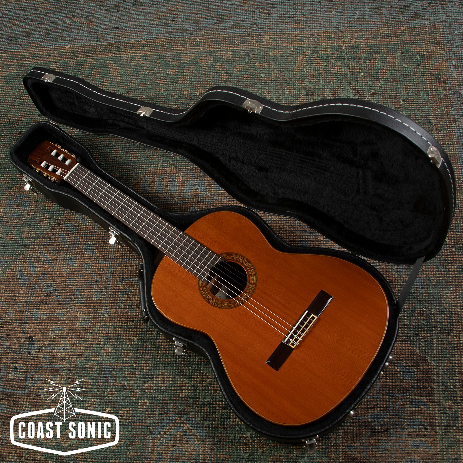 クラシックギター　ARIA　AC-50　スペイン製 Aria AC50 Concert Classical Guitar made in Spain w/hard case