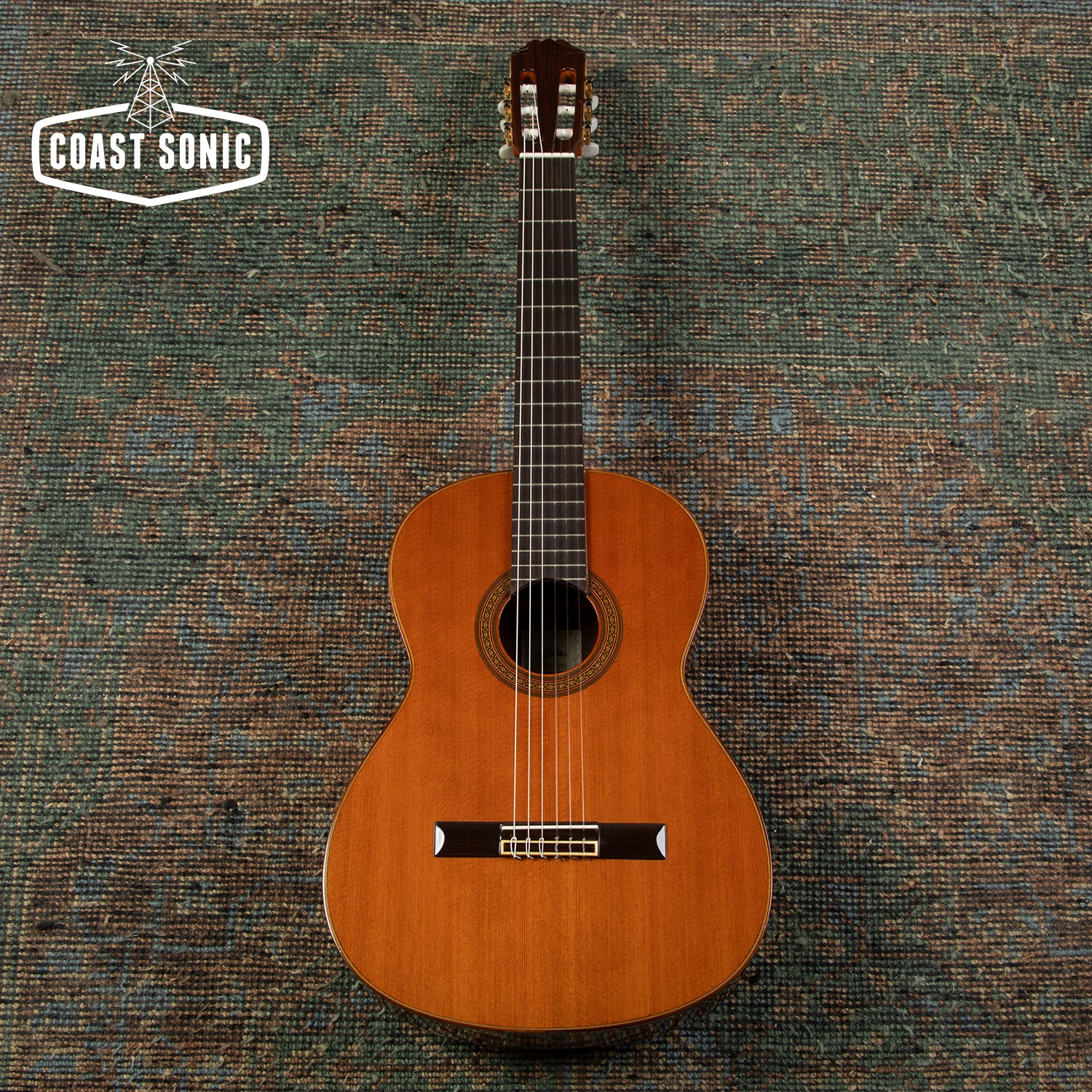 Aria AC50 Concert Classical Guitar made in Spain w/hard case