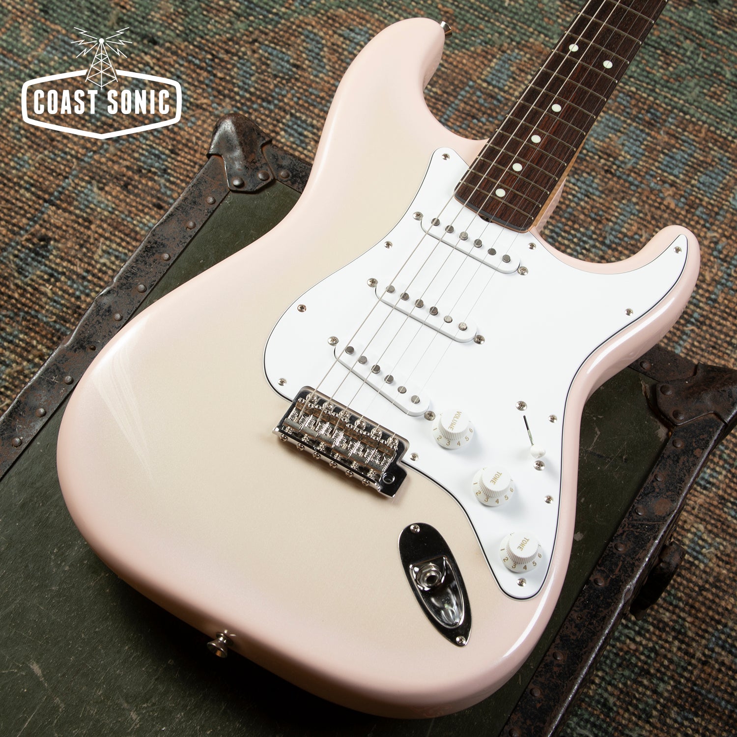 2025 Fender Traditional 60s Stratocaster Limited Stardust Pink Made in