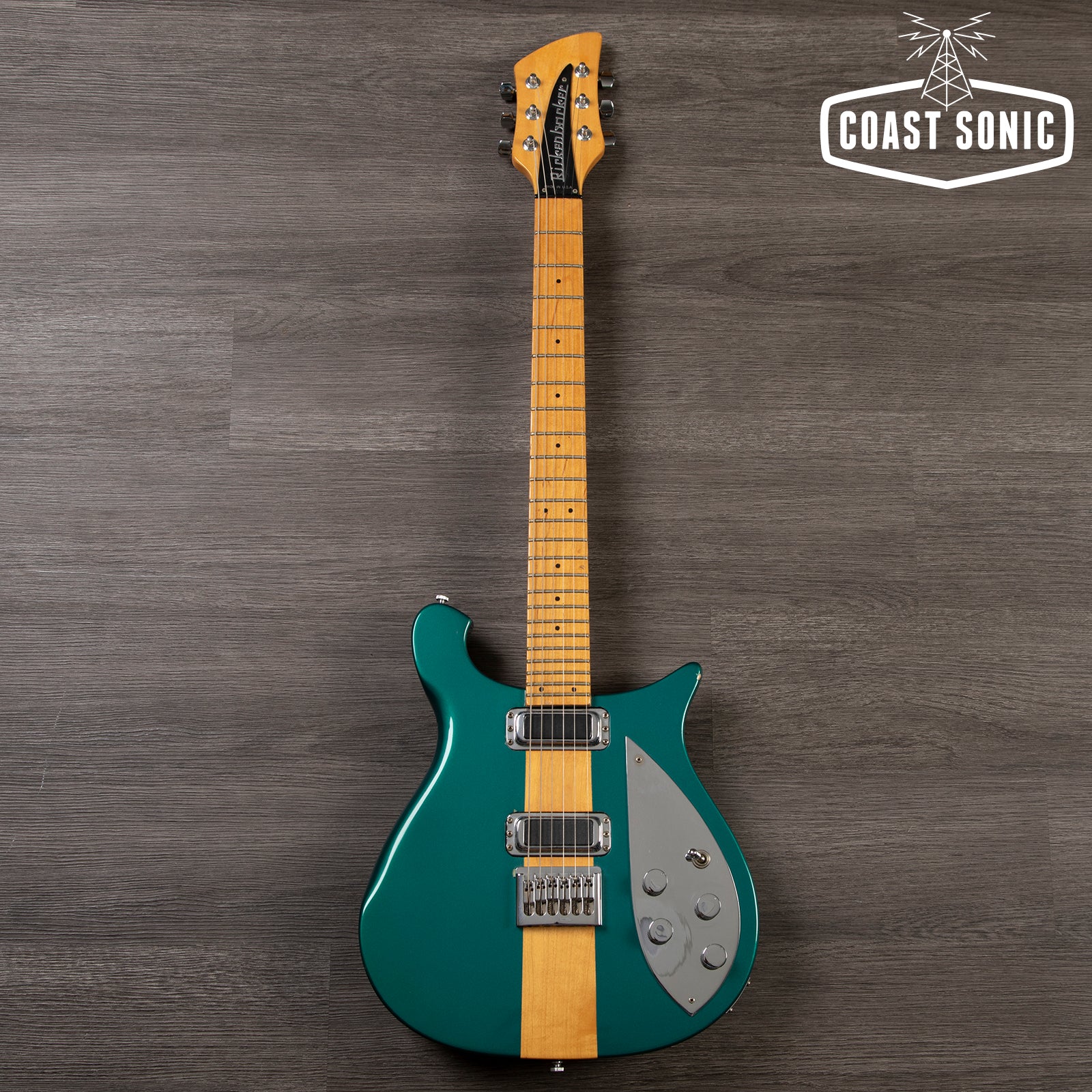 お気に入りの Rickenbacker アトランティス650A ハードケース付 ギター 